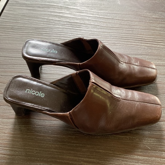 Nicole muley’s in size 7 1/2 leather upper made in Brazil. - Picture 2 of 8